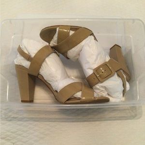 Women’s (US) Size 10M Patent Leather Sandals